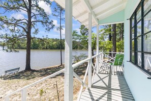 Terrace/patio - Hooked on a Feeling- 2Br Lake Cabin, 2BR Lake Cabin (Tallapoosa County)