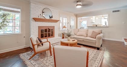 Houston’s 4BR and 2B with Pool