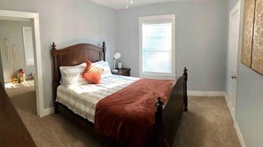 3 bedrooms, iron/ironing board, free WiFi, bed sheets