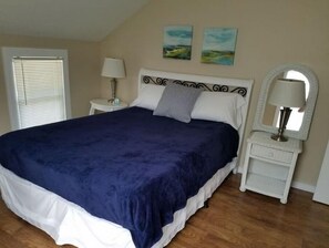 2 bedrooms, WiFi - Teddi's House (Grand Haven)