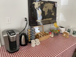 Breakfast area - Ginkgo House on Harvard (Cambridge)