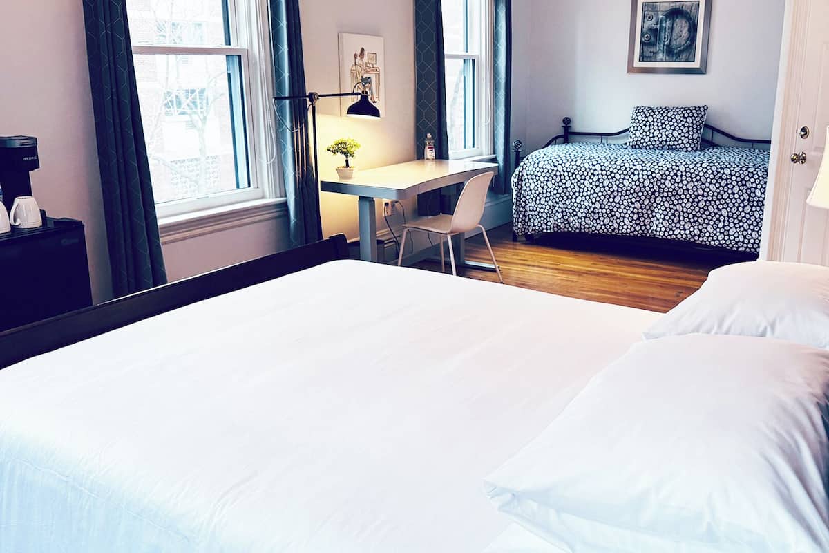 Deluxe Room | 2 bedrooms, iron/ironing board, free WiFi