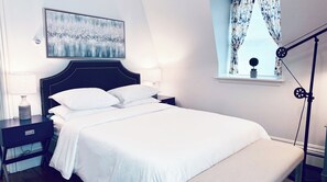 Classic Room | Iron/ironing board, free WiFi - Ginkgo House on Harvard (Cambridge)