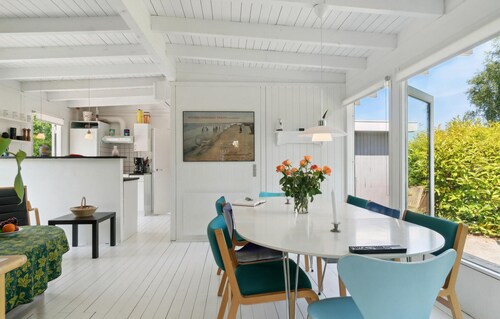 3 bedroom cozy home in Dronningmølle