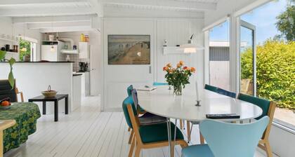 3 bedroom cozy home in Dronningmølle