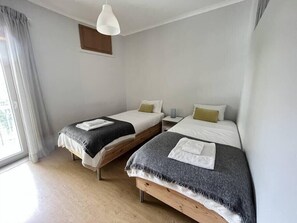2 Schlafzimmer, Bügeleisen/Bügelbrett, WLAN, Bettwäsche