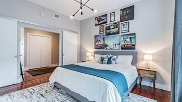 1 bedroom, desk, iron/ironing board, WiFi (free)