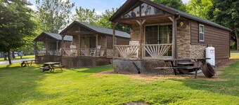Deluxe Cabin6 Within Campground