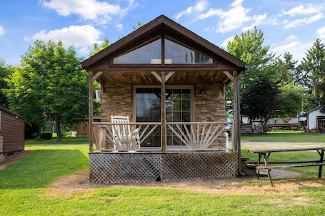Terrace/patio. Deluxe Cabin6 Within Campground