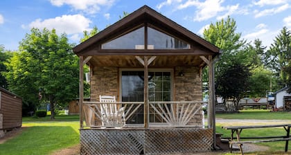 Deluxe Cabin6 Within Campground