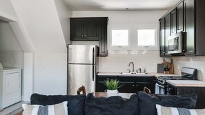 冰箱、微波炉、烤箱、炉灶