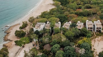 Deluxe Suite | Beach/ocean view