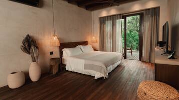 Deluxe Double Room | Premium bedding, free cots/infant beds, free WiFi, bed sheets