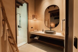 Shower, rainfall showerhead, hair dryer, towels