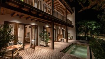 Deluxe Suite | Terrace/patio