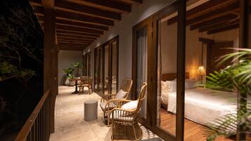 Luxury Suite | Terrace/patio