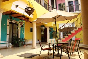 Terrace/patio - Hotel Guaranducha Inn (Campeche)