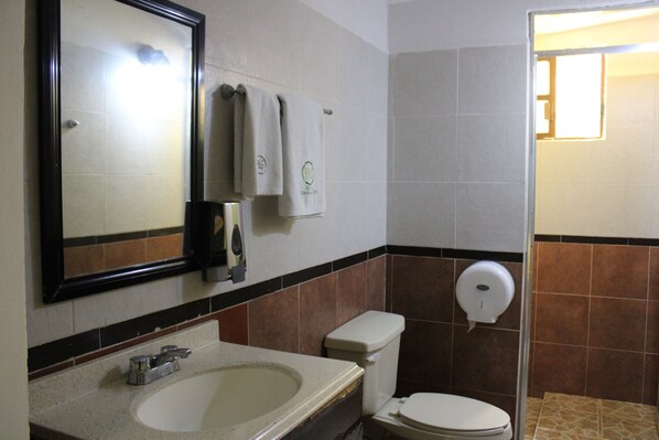 Bathroom - Hotel Guaranducha Inn (Campeche)