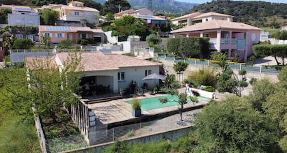 Villa Moderne Avec Piscine Chauffée a 5 Minutes de la Plage