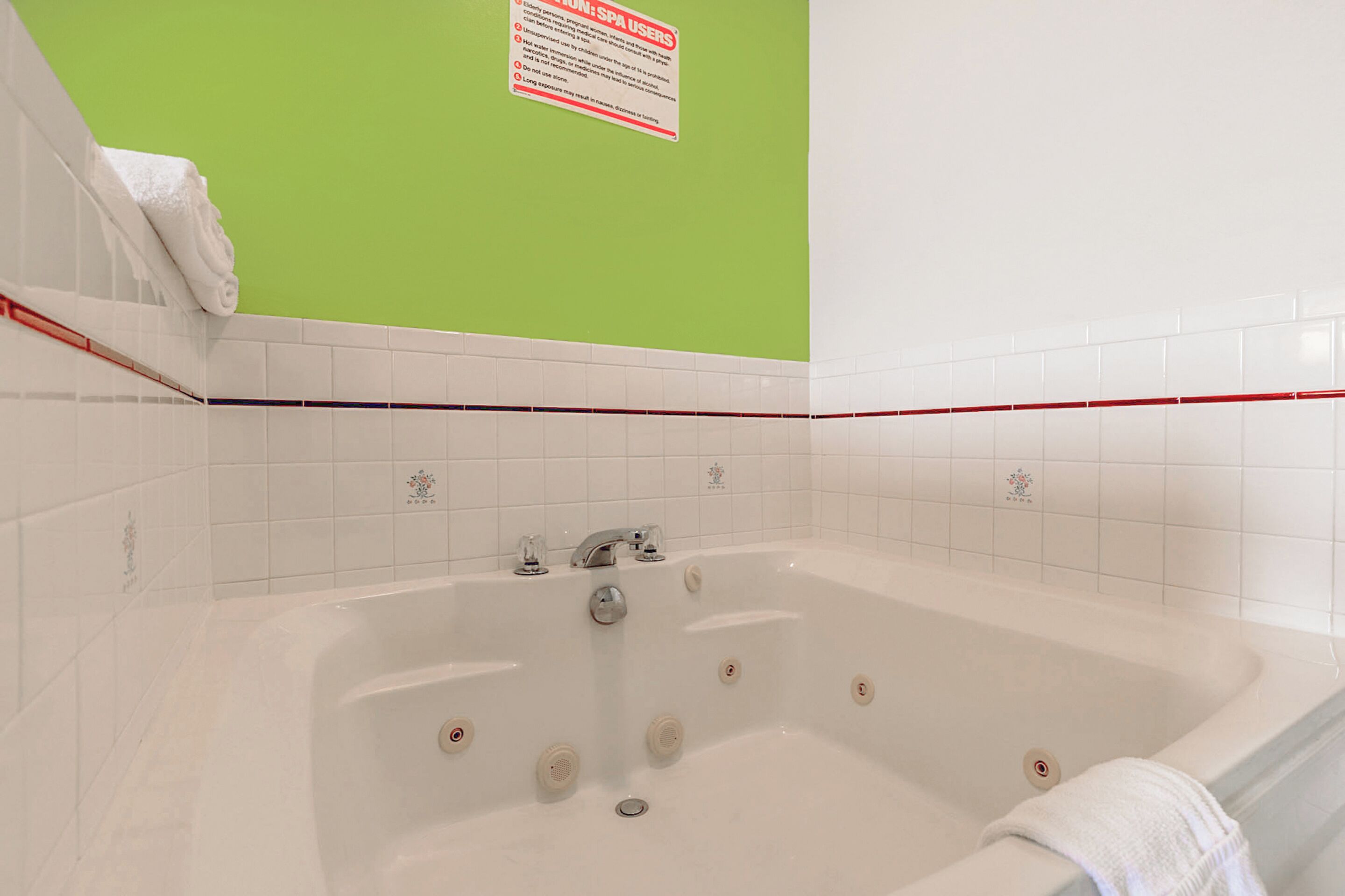 Jetted tub