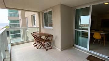 Apartamento superluxo, sauna seca, vista para o mar | Vista para praia/oceano