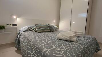 1 chambre, fer et planche Ă repasser, Wi-Fi, draps fournis