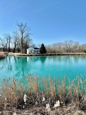 Property grounds - Looking for a perfect  escape from the city ! (Centerview)