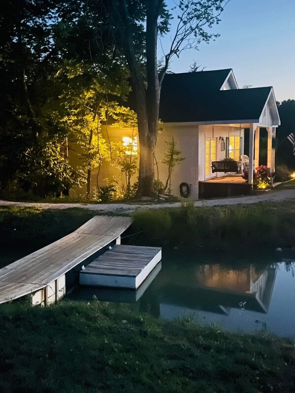 Exterior - Looking for a perfect  escape from the city ! (Centerview)