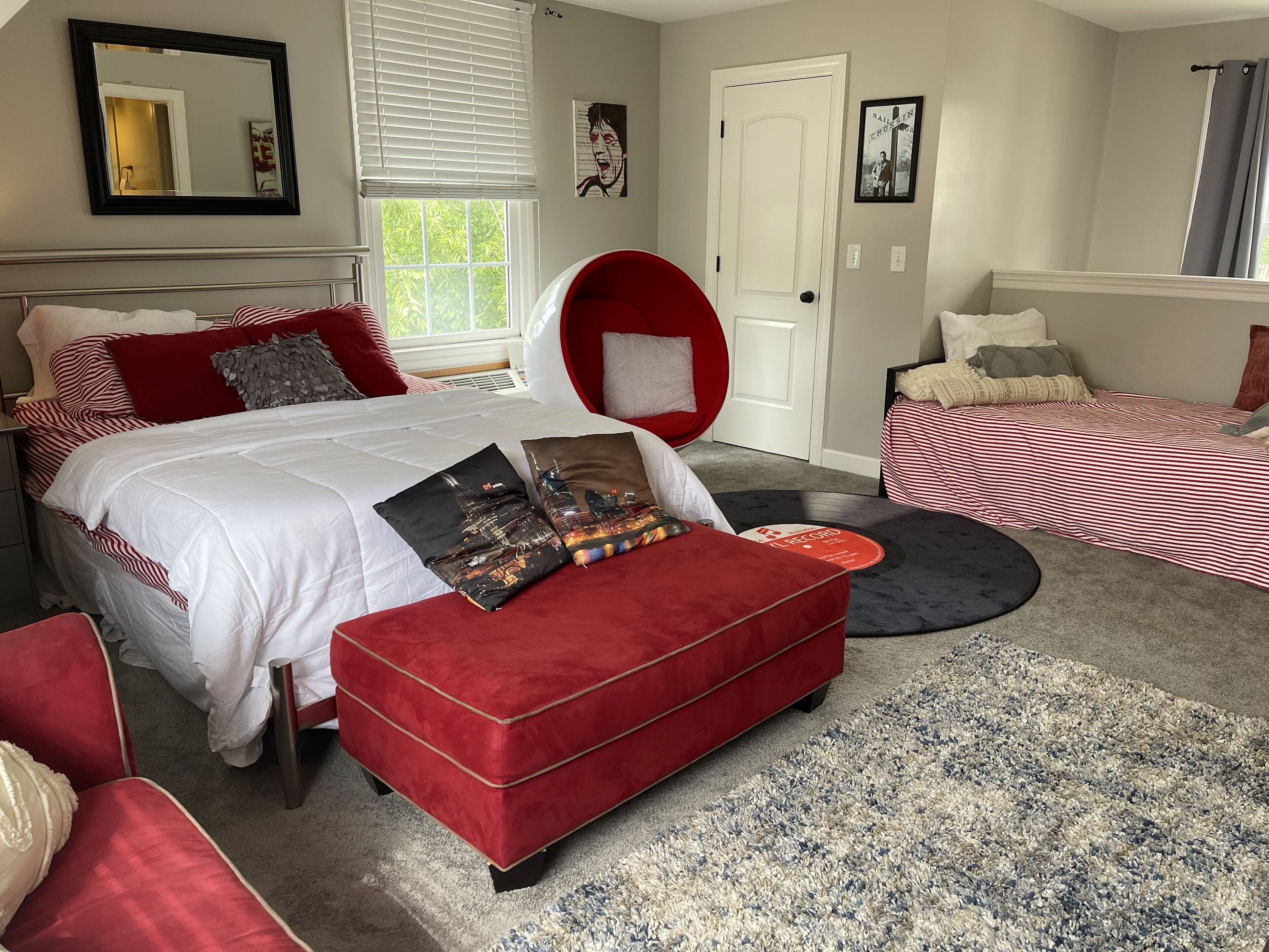 Unique Retro Studio & Trailer Great Quiet Location in Nashville! + E-bikes!