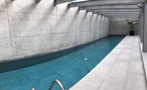 Indendørs pool, opvarmet pool