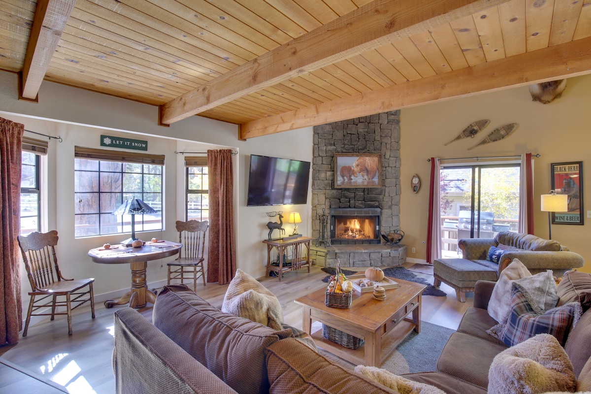 ‘Dancing Bear Lodge’ ~ 1 Mi to Big Bear Lake!