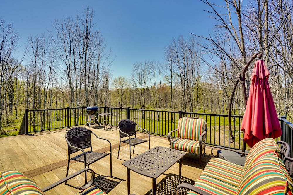Phoenix Getaway w/ Deck: On-Site ATV Trails!
