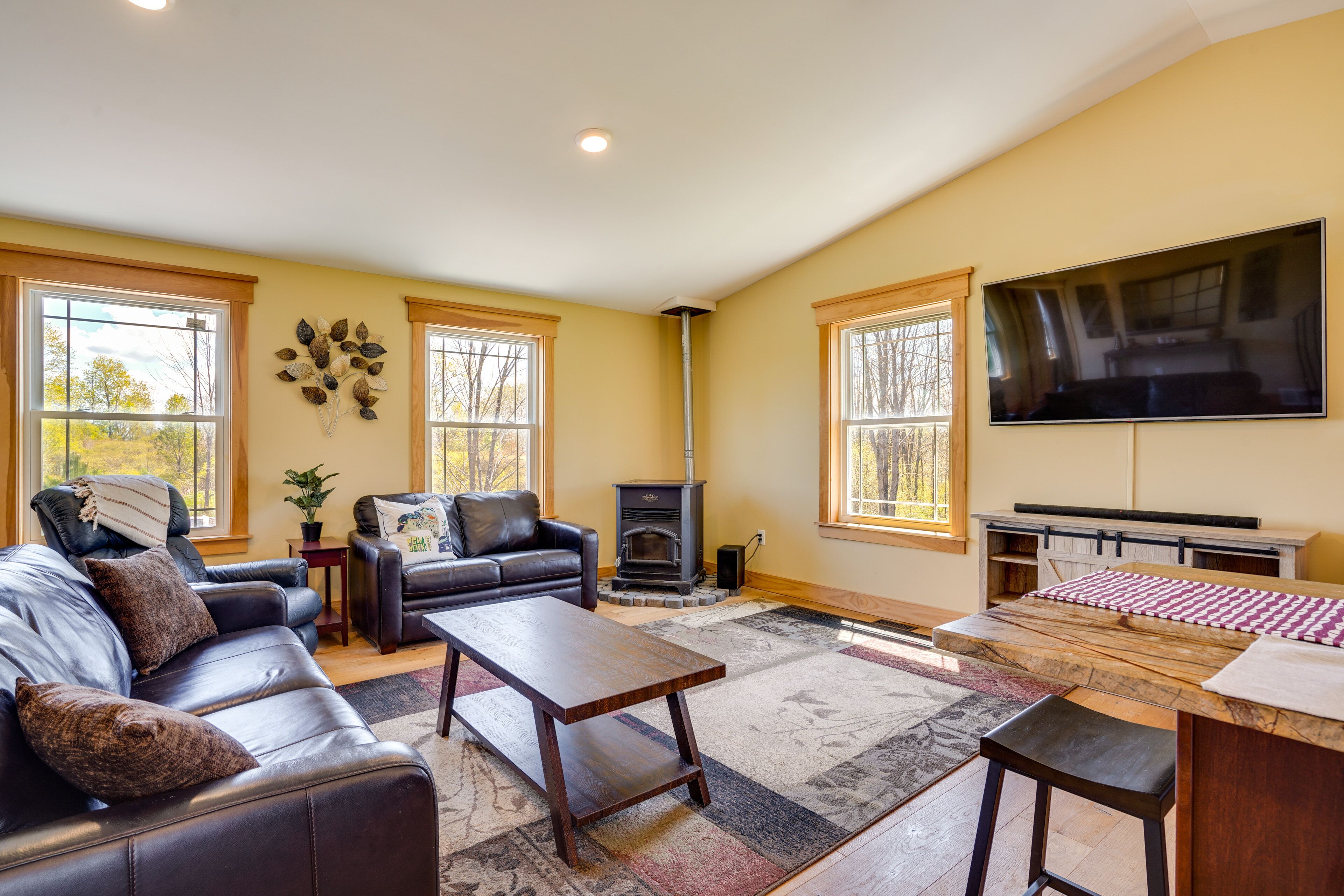 Phoenix Getaway w/ Deck: On-Site ATV Trails!