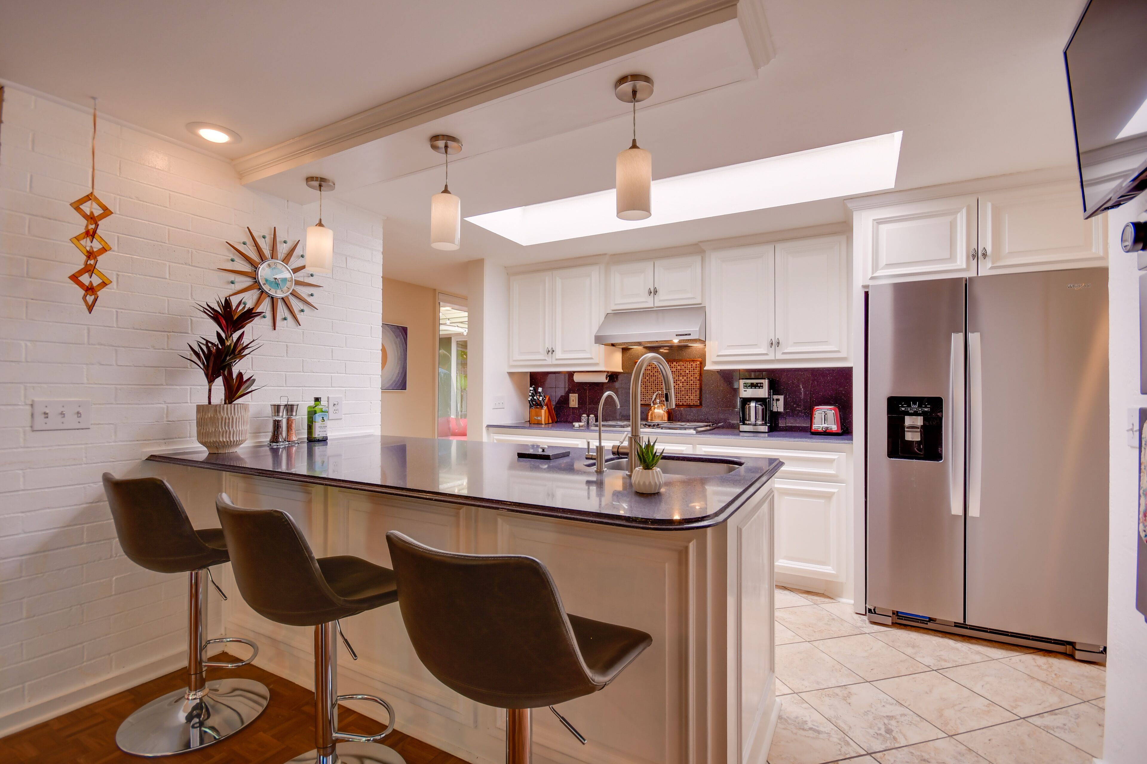 Mid-Century Modern Home w/ Fire Pit & Gas Grill!