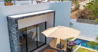 Casa Tres Iguanas, Gorgeous property in La Punta, Zicatela