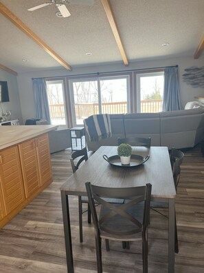 Televisión, libros, estéreo