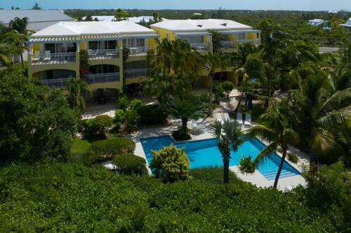 Casa Jardin - 1-BR Condo in Charming Grace Bay 