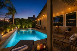 A heated pool - The Ocotillo : Pool 🏊‍♀️ Spa  Pets Welcome🐶 located on golf course⛳ Sleeps 8 (Indio)