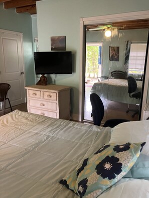 1 bedroom, desk, bed sheets
