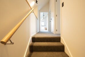 Interior - Modern 3BR Home, Mountain View, Family Stay, Wi-Fi (Jacks Point)