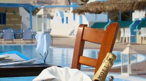Pool - SeaSide Apartment with balcony + swiming pool. (Thira)