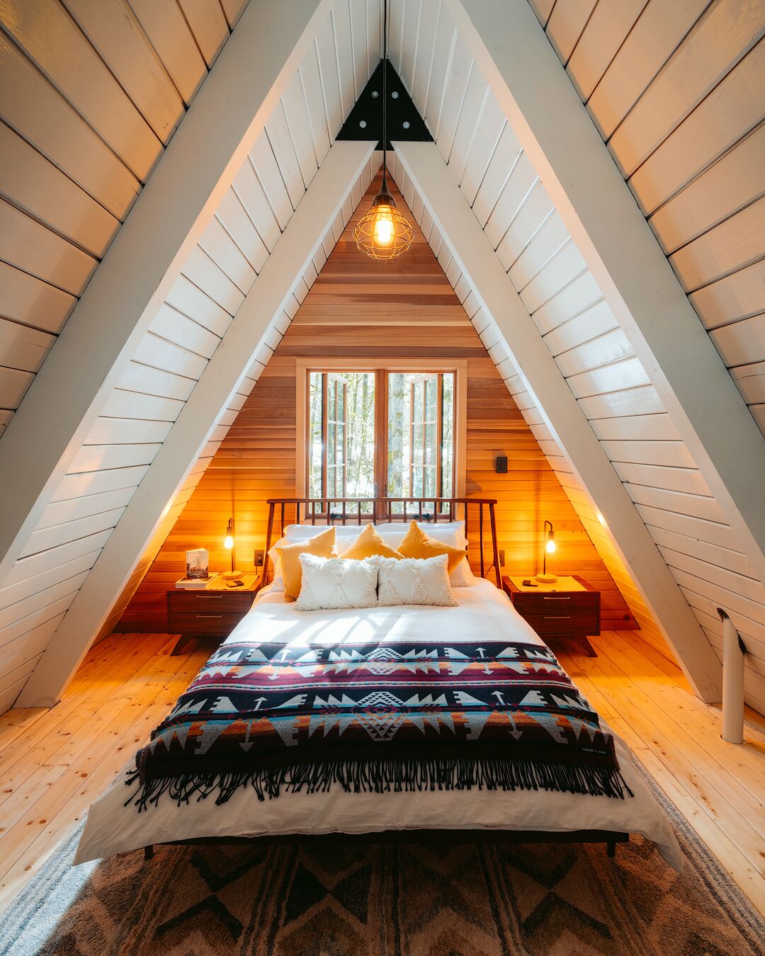 Escape to Tye Haus - Your Cozy Pacific Northwest Getaway!