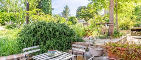 屋外ダイニングエリア