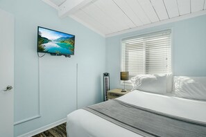 1 slaapkamer, een strijkplank/strijkijzer, gratis wifi, beddengoed