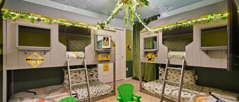 7 bedrooms, iron/ironing board, WiFi, bed sheets