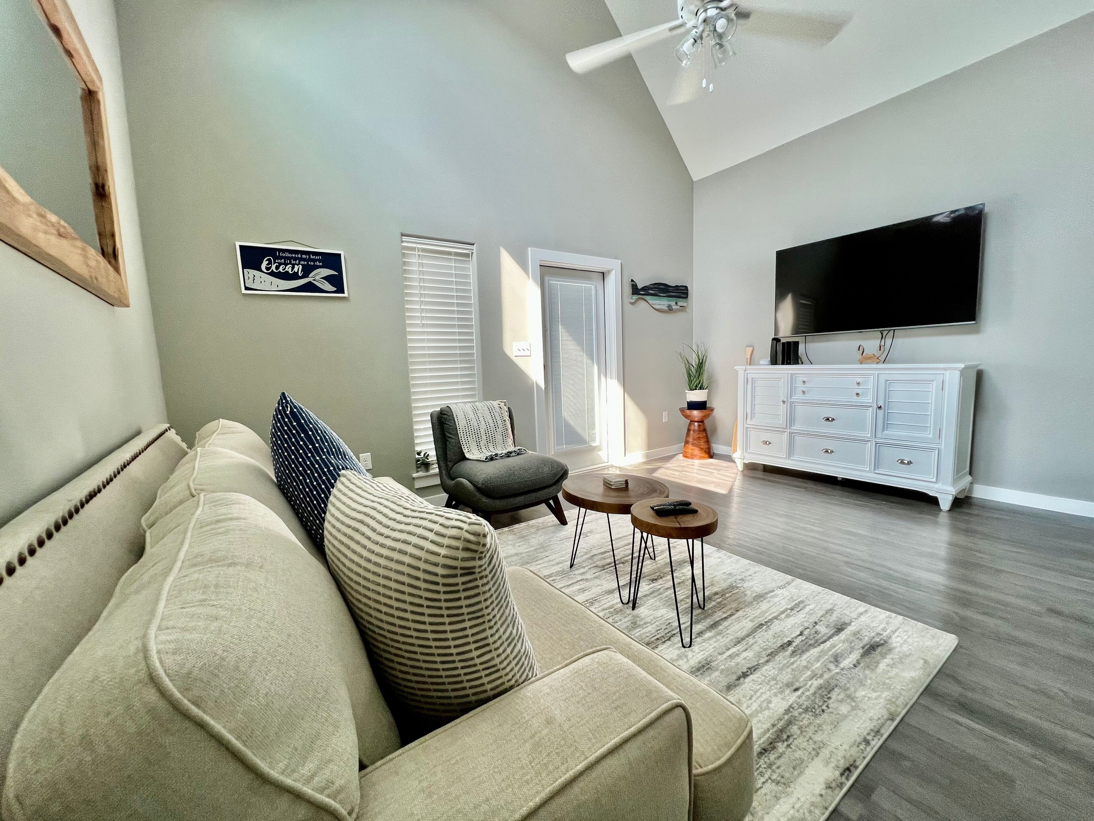 Sea Dreamz 2 - Brand New 2 bed / 2 bath condo at Smugglers Cove