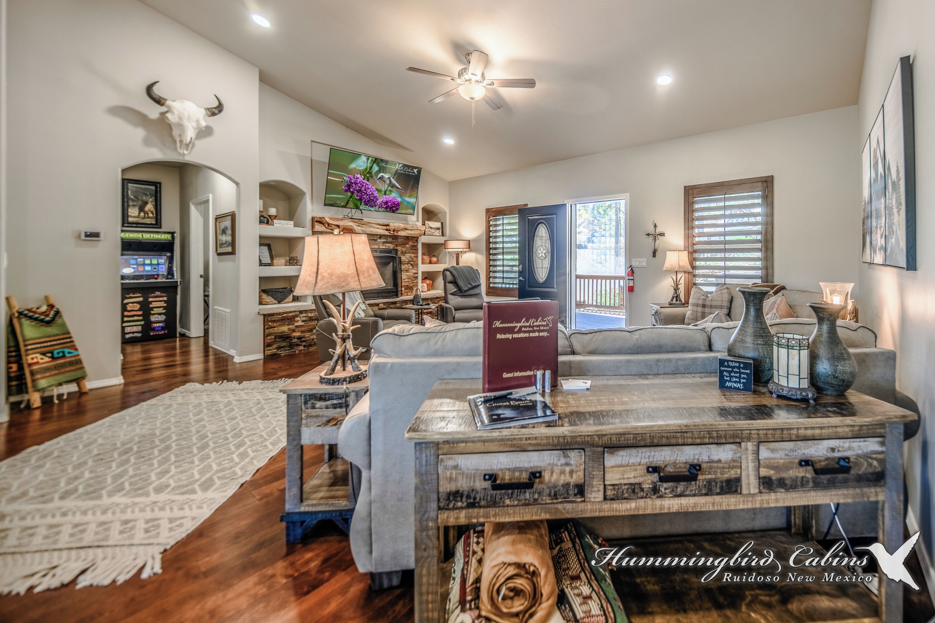 电视、壁炉、电子游戏