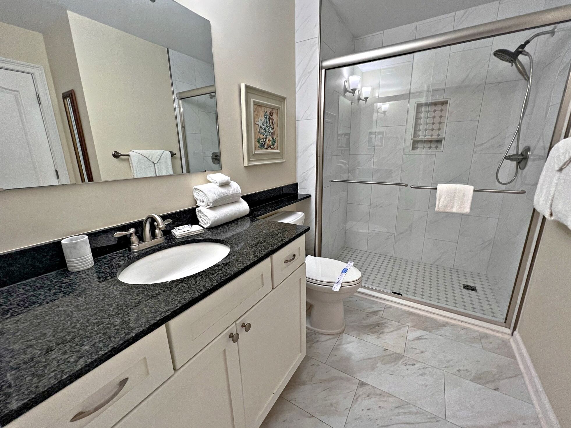 🍂Fall at the beach!!🍂 🏖️Happiness comes in waves🏖️