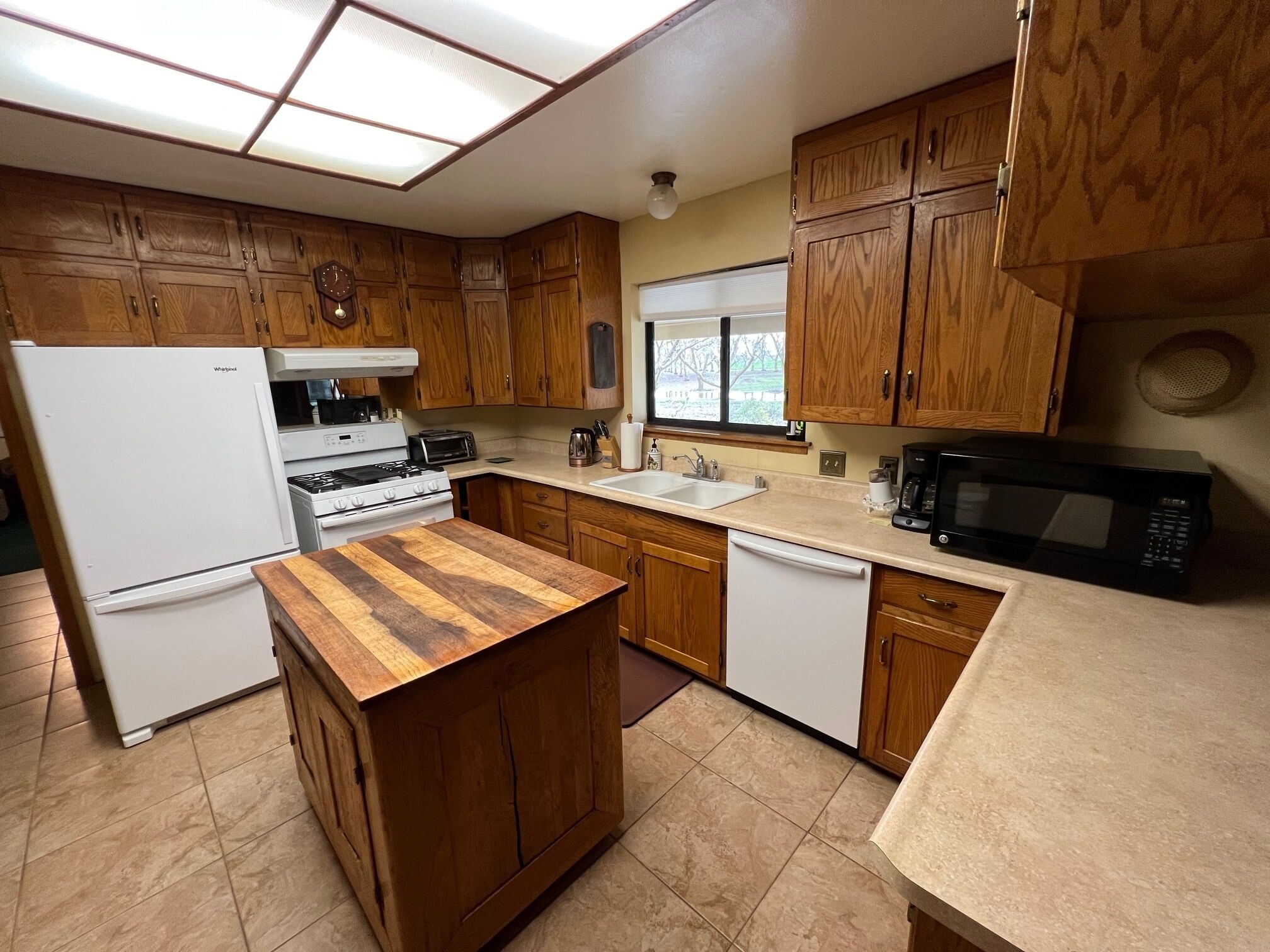 Quiet Farm in a Beautiful Walnut Orchard