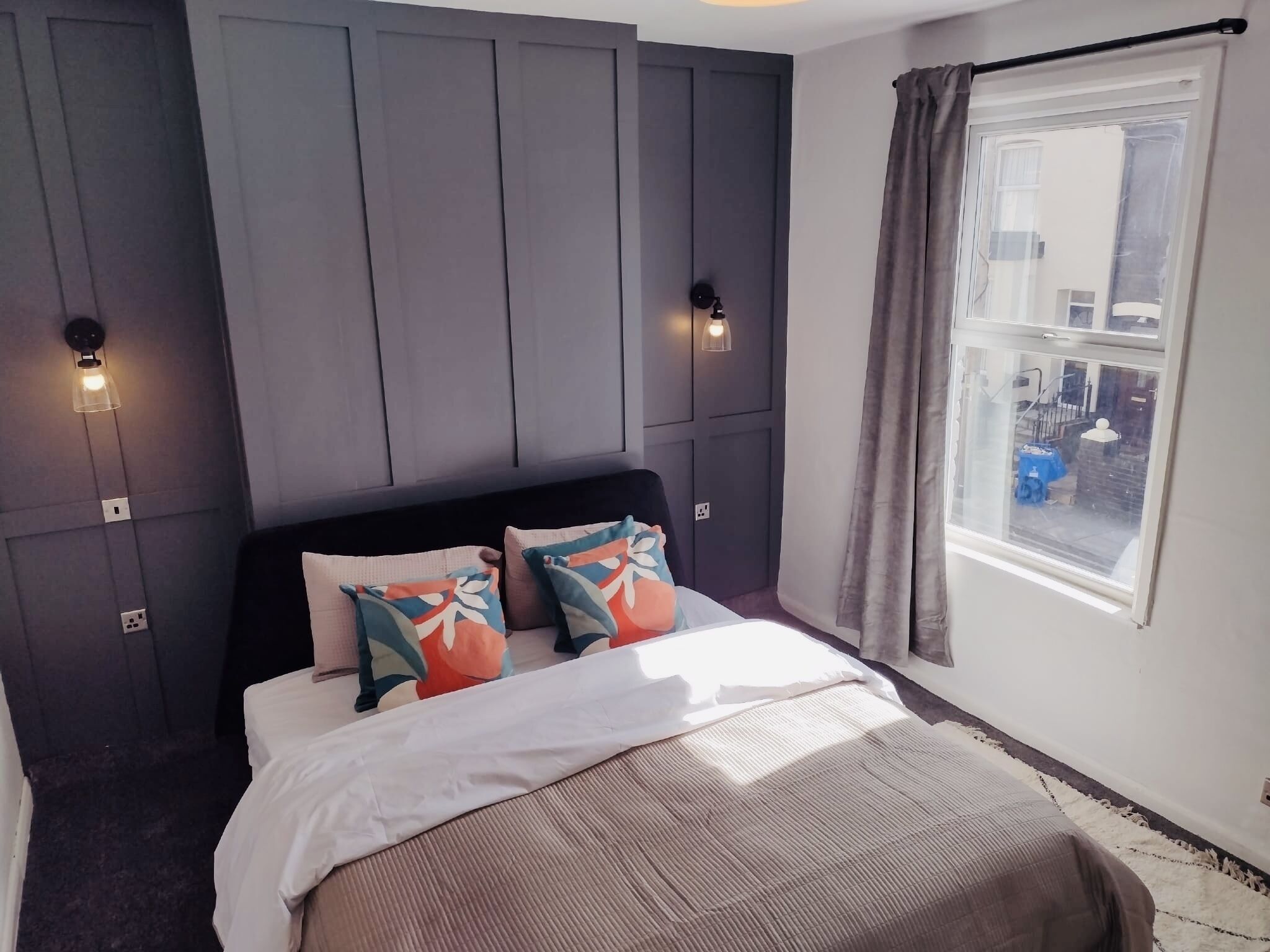 Stylish home near Liverpool Football Club- 10min drive downtown